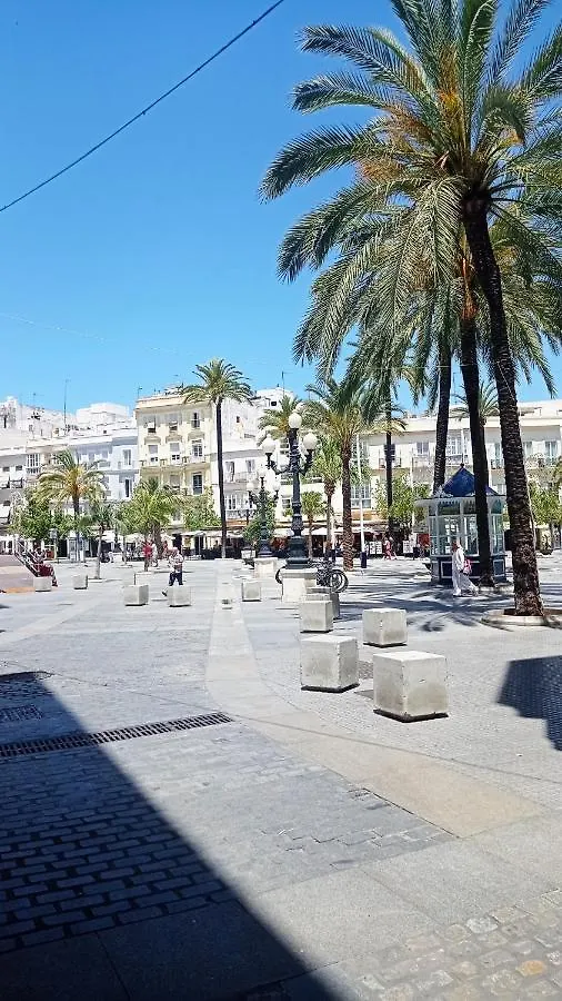 Apartamentos Plaza Santo Domingo Cádiz España