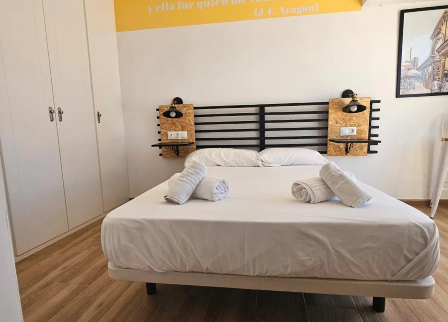 Apartamentos Plaza Santo Domingo Cádiz 0*,